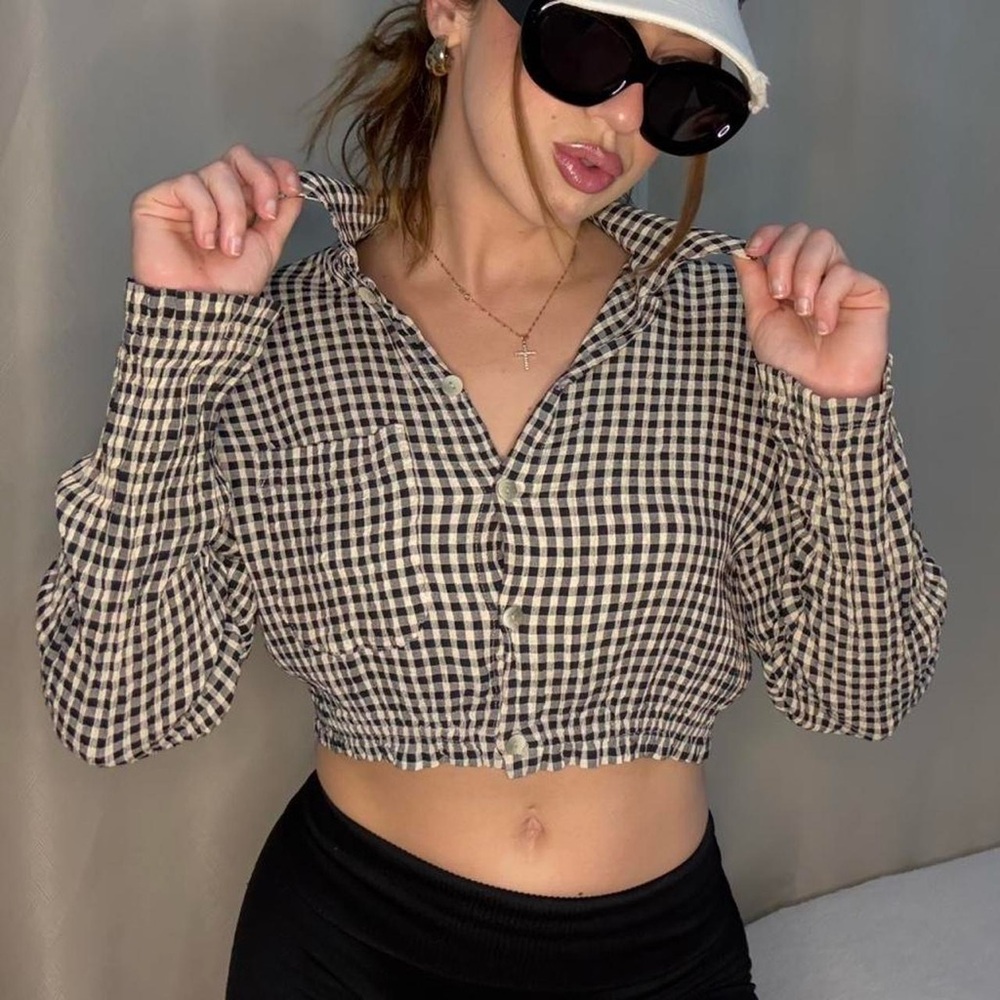 Vintage 90s Black and Cream Gingham Cropped Shirt
